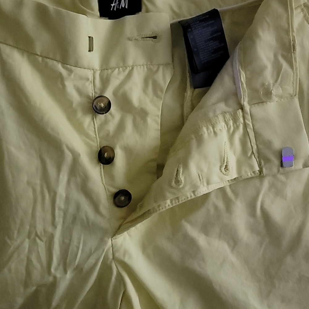 H&M SLIM FIT FLAT FRONT SHORTS - Picture 7 of 7